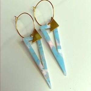 Geometric artisan boho hoop earrings. (A1020)